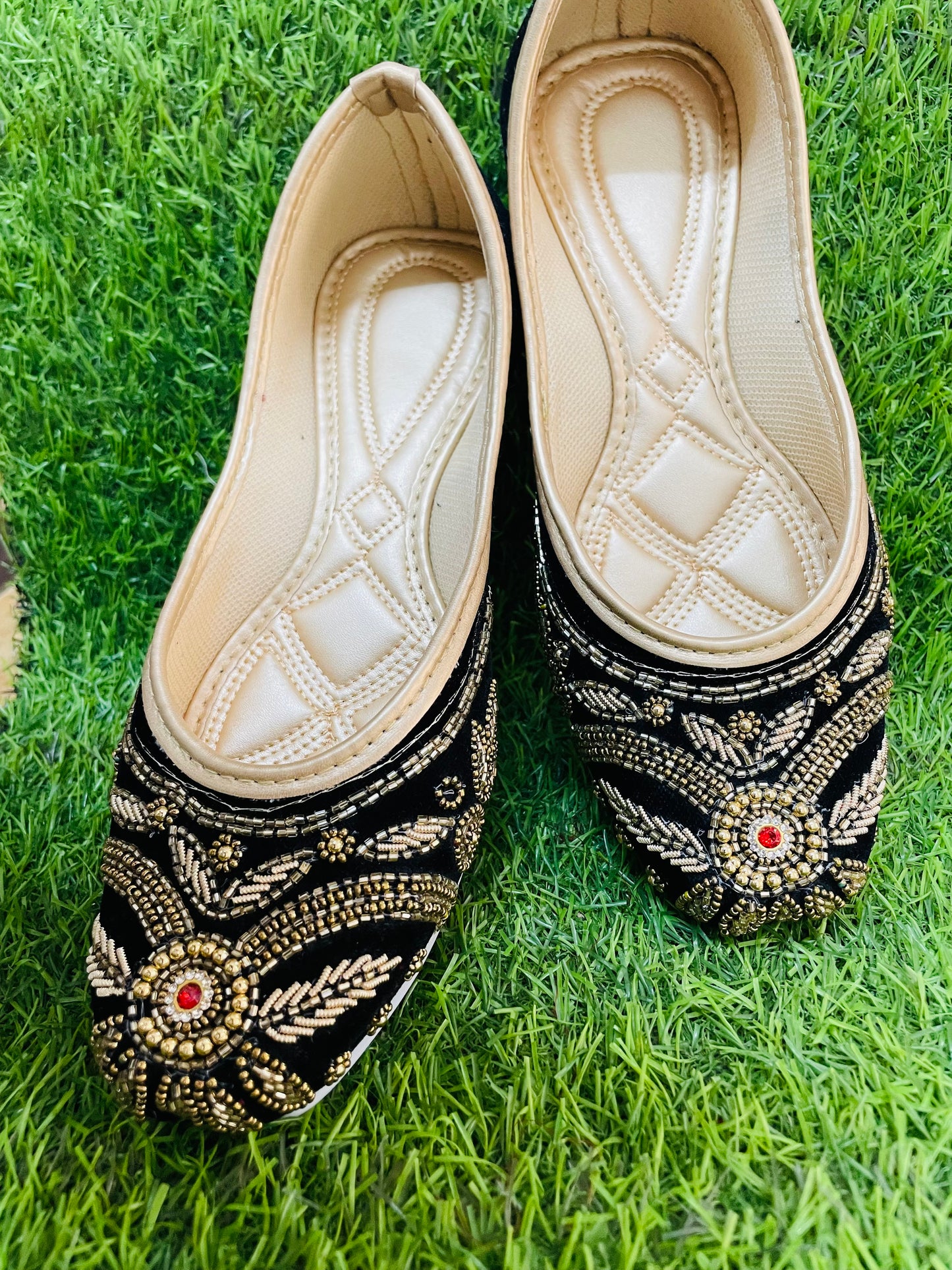 KAVE Noir Empress Jutti – Black, Gold & Ruby DISCOUNT