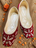 KAVE Classic Embroidered Velvet Jutti – Crimson Red & Gold