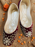 KAVE Royal Ruby Jutti – Maroon & Gold