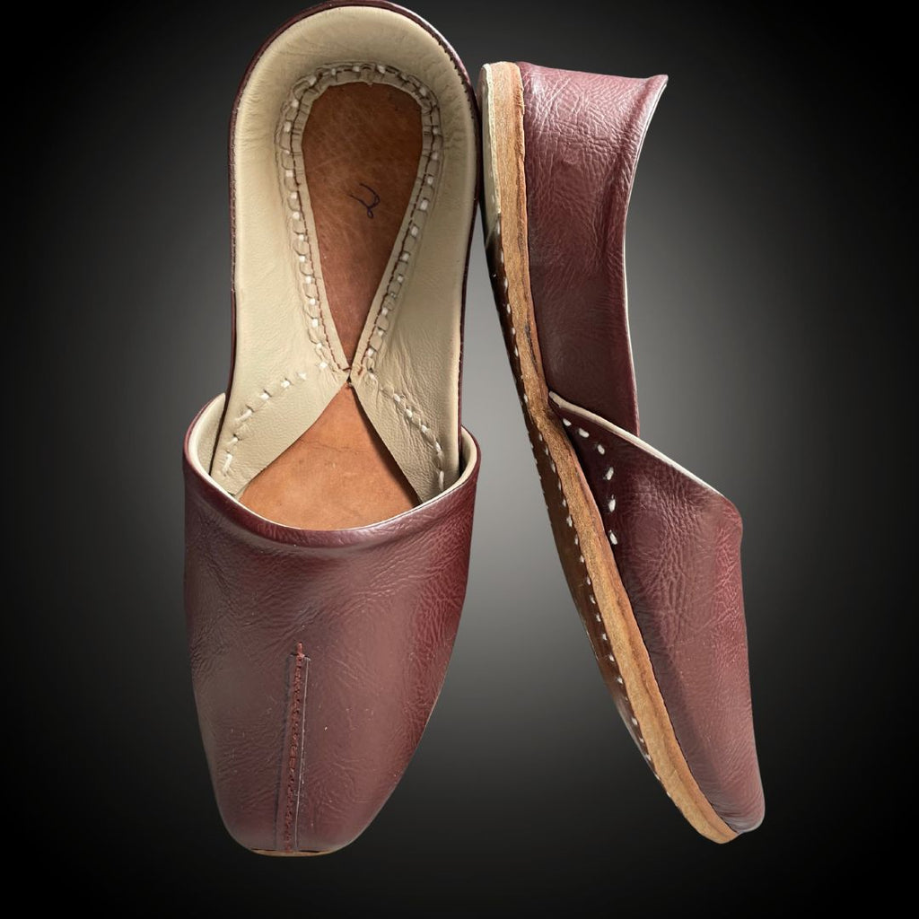 The Classic Dark Brown Jutti