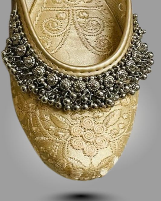 Gulabi Phulwari Jutti - Rose Bloom gold with Chime Ghungroos