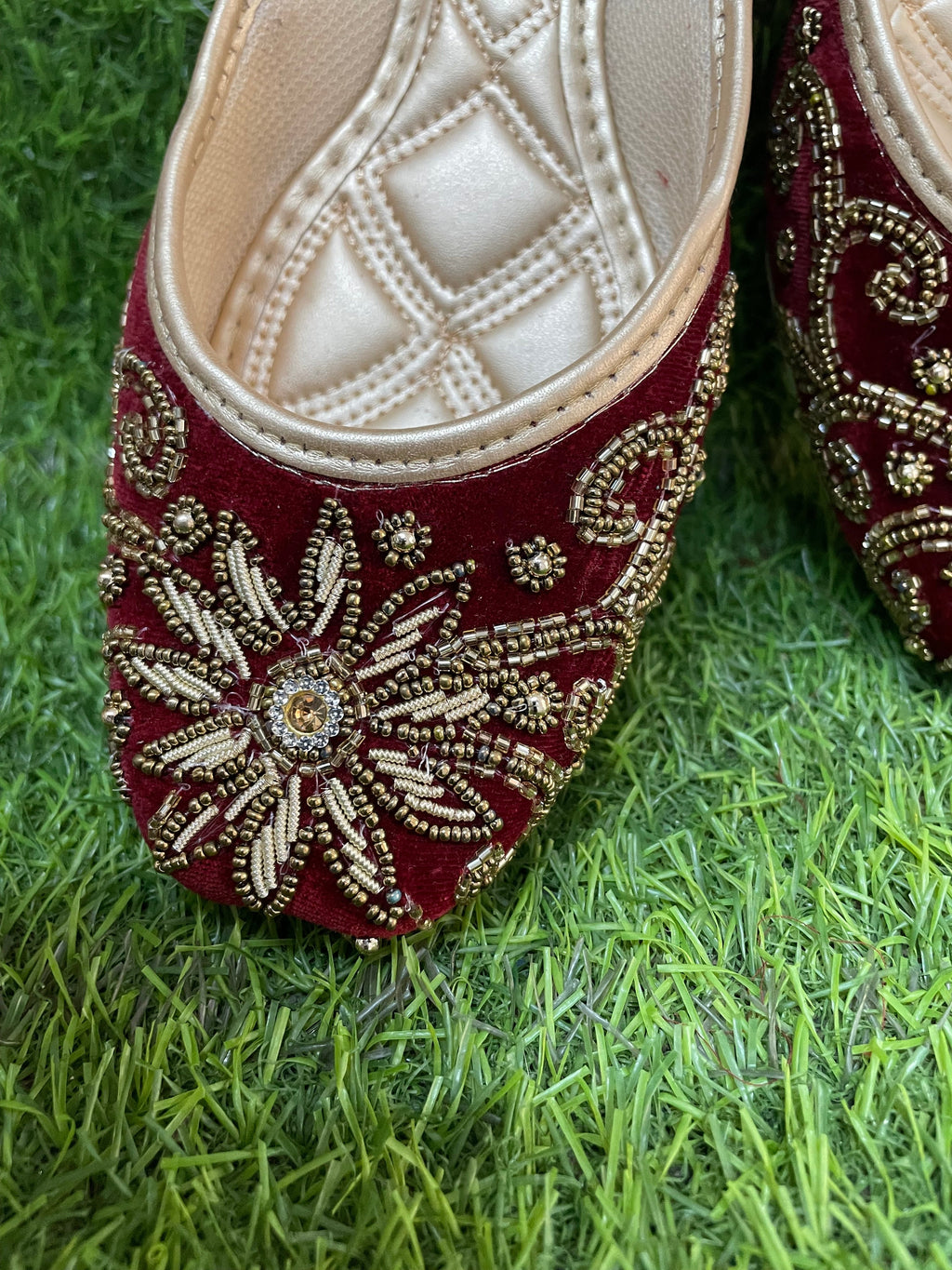 KAVE Embroidered Velvet Jutti – Maroon & Gold