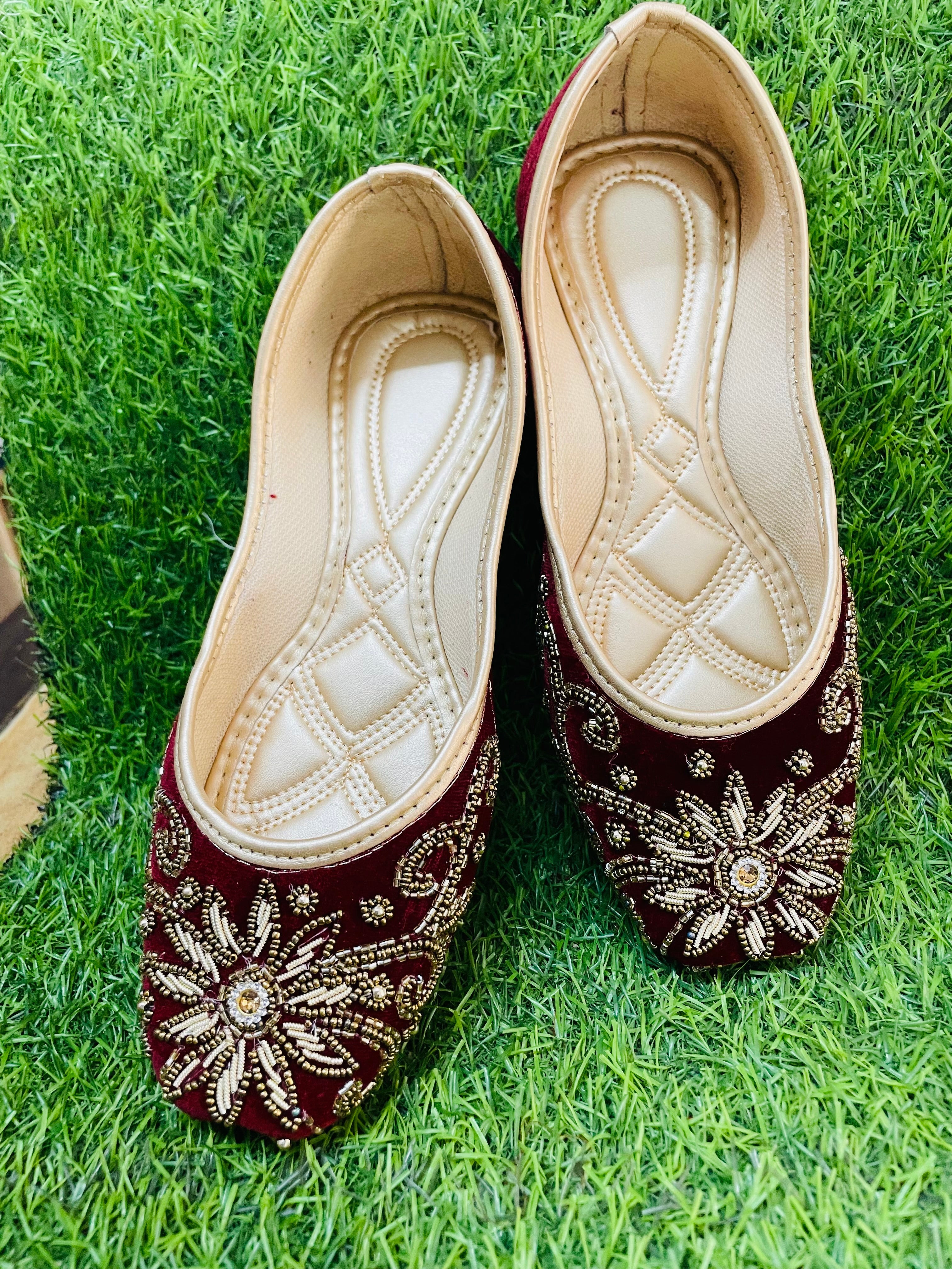 KAVE Regal Bloom Velvet Jutti – Maroon & Antique Gold