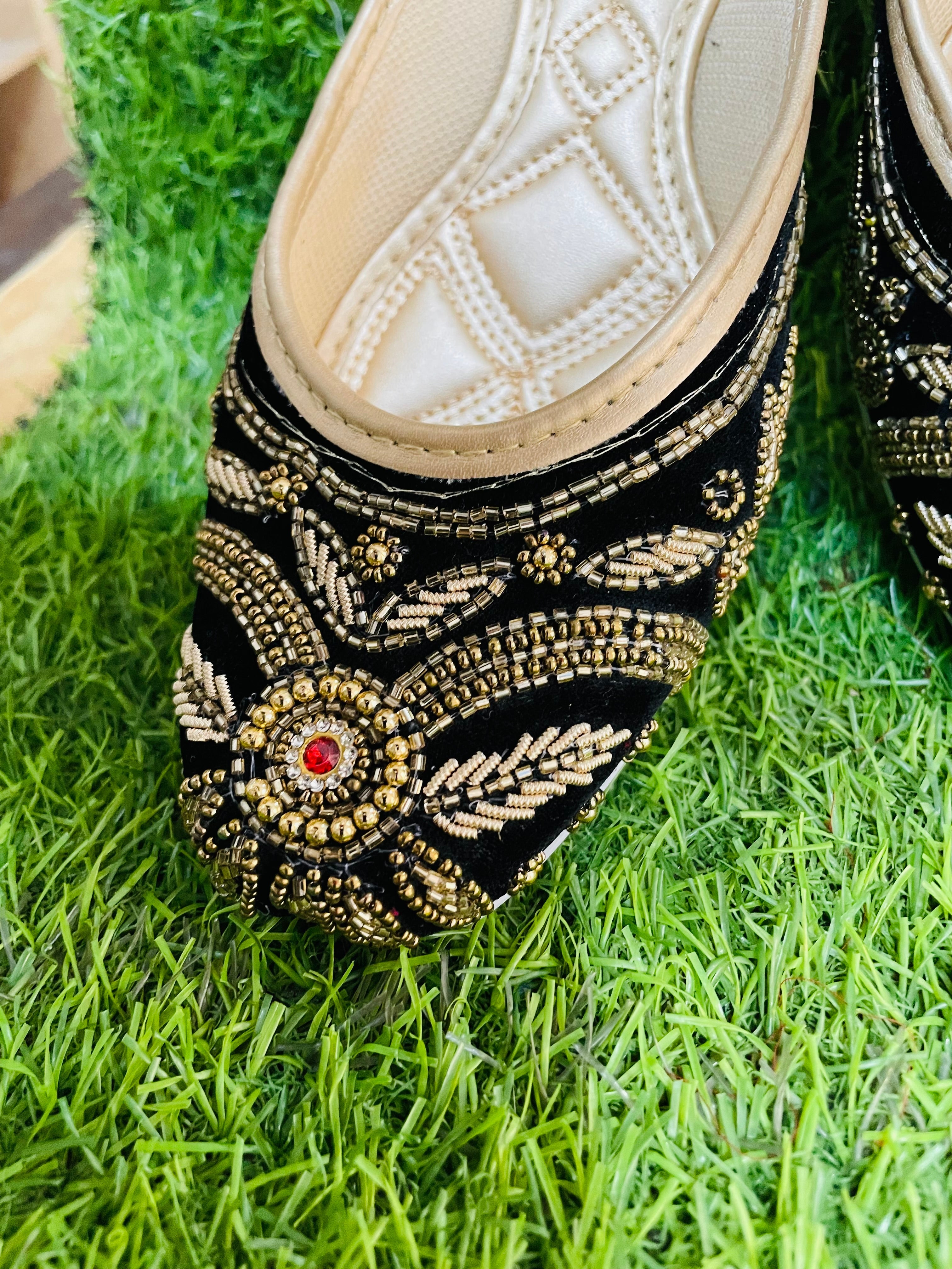 KAVE Noir Empress Jutti – Black, Gold & Ruby DISCOUNT