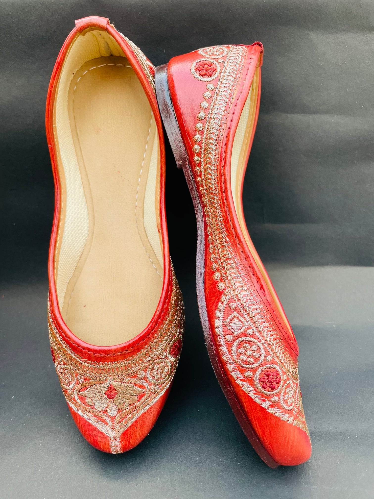 Rosé Radiance Embroidered Jutti