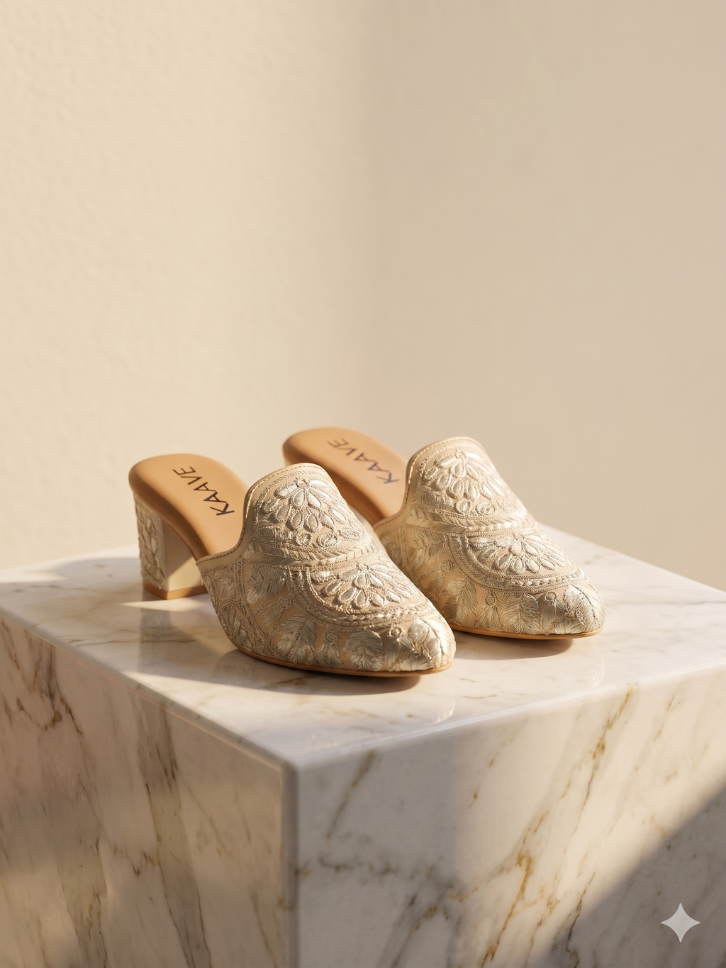 Heel Jutti Golden Colour