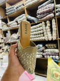 Heel Jutti with Golden Pattern