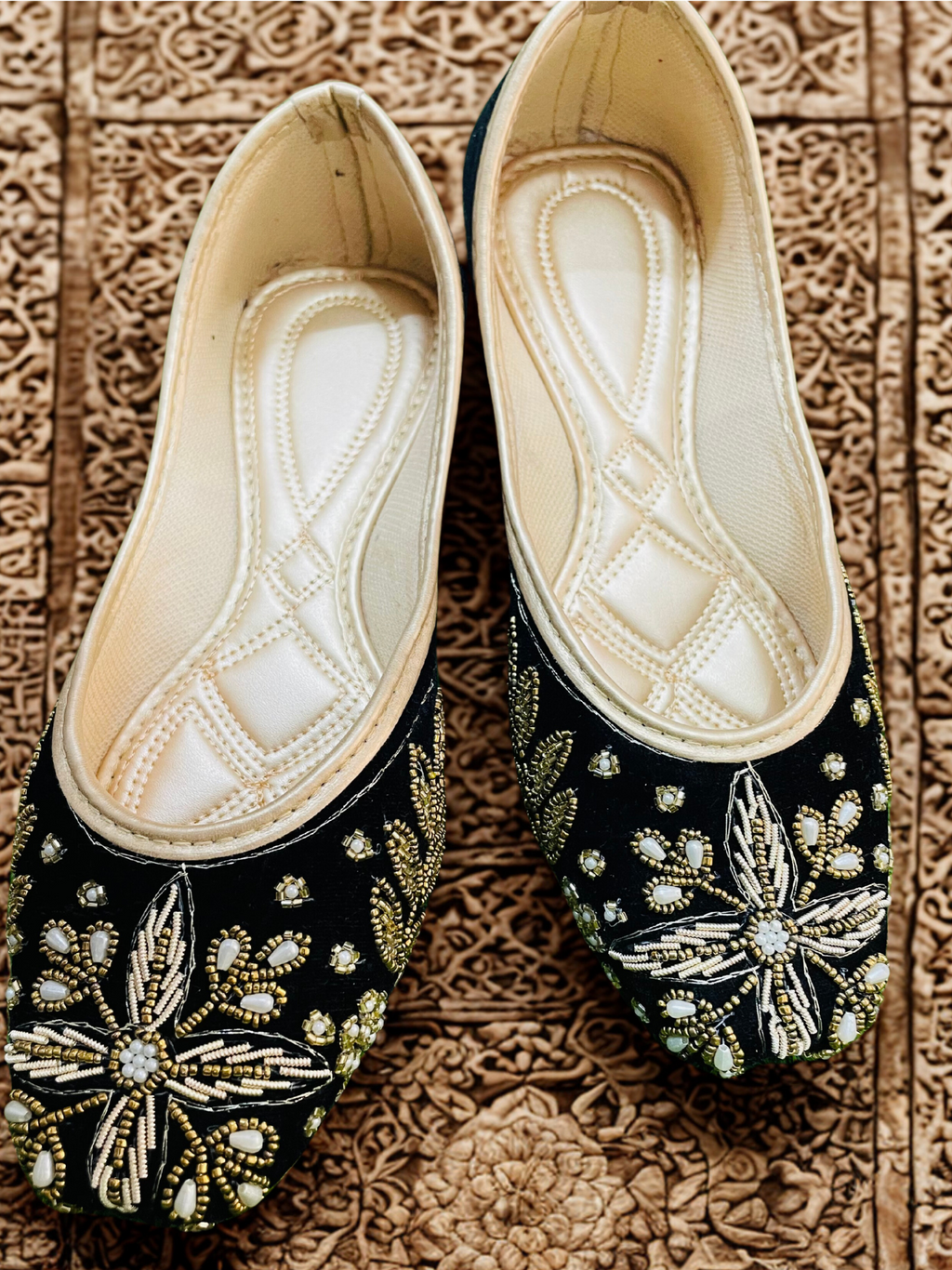 KAVE Midnight Radiance Embroidered Velvet Jutti – Black, Gold & Pearl White