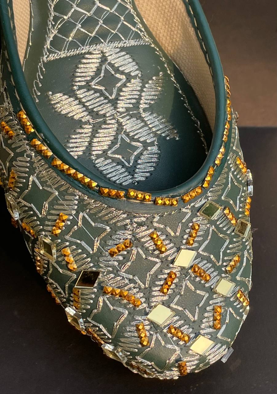 sheesh kari jutti